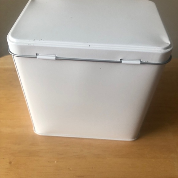 Milk Bar Cookie tin container - Picture 3 of 6